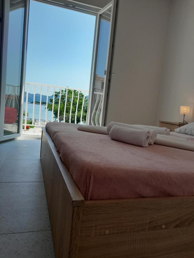 Apartmani Urlic Sreser Luaran gambar