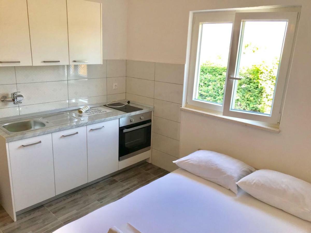 Apartmani Urlic Sreser Luaran gambar