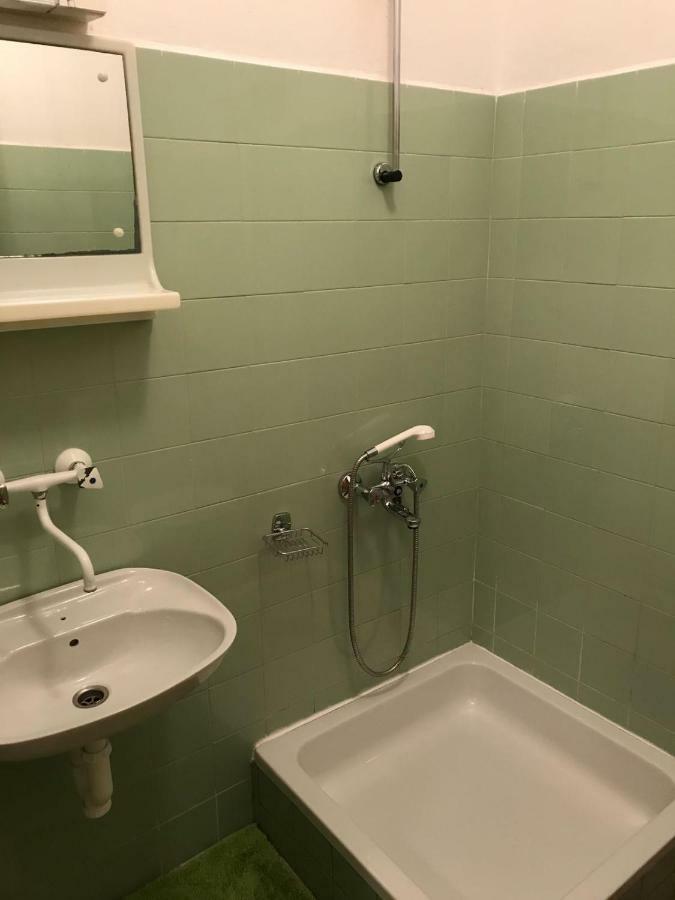 Apartmani Urlic Sreser Luaran gambar